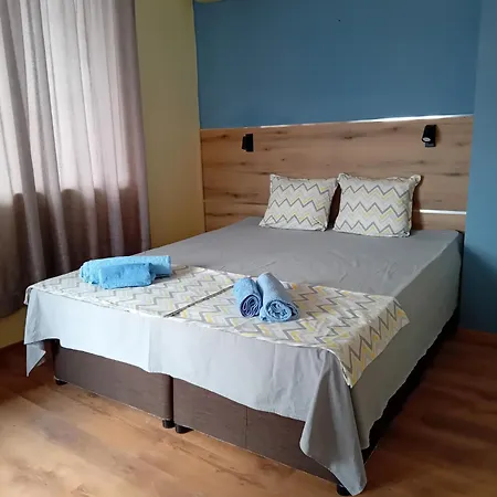 Oasis Guest house 2*