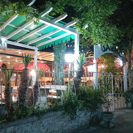 Guest house Oasis 2*